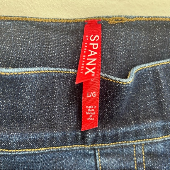SPANX 20327T Flare in Midnight Shade Pull-on Stretch Denim Jean Size L - Picture 3 of 7